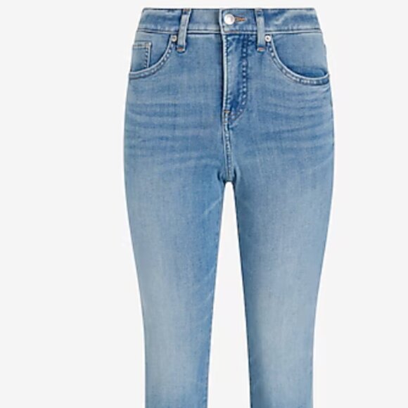 Express Mid Rise Light Wash Skyscaper Jeans - Picture 2 of 9
